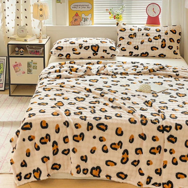 1 PCS Classic Leopard Print Autumn Blanket Soft Comfortable 2-sided Bubble Fleece Sofa Blankets Winter Thickened Warm Bed Sheet
