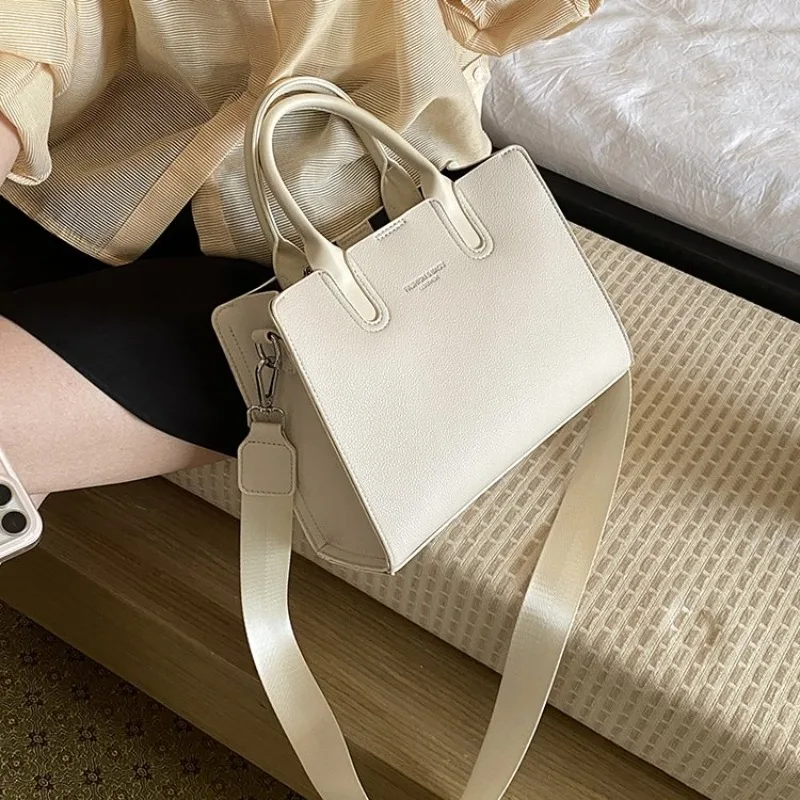 

Trendy Classic Ladies Leather Handbag High End Elegant Vintage Casual Paris Crossbody Messenger Tote Bag