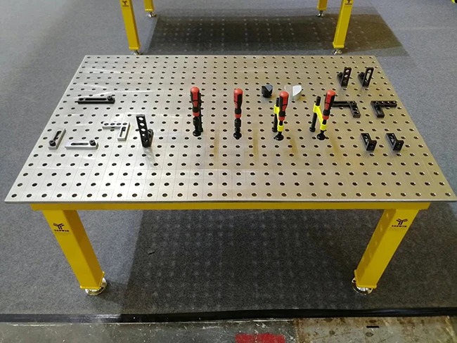 Dimensioni del foro di superficie di alta qualità diametro 16mm/22mm/28mm tavolo di saldatura 3d in ghisa