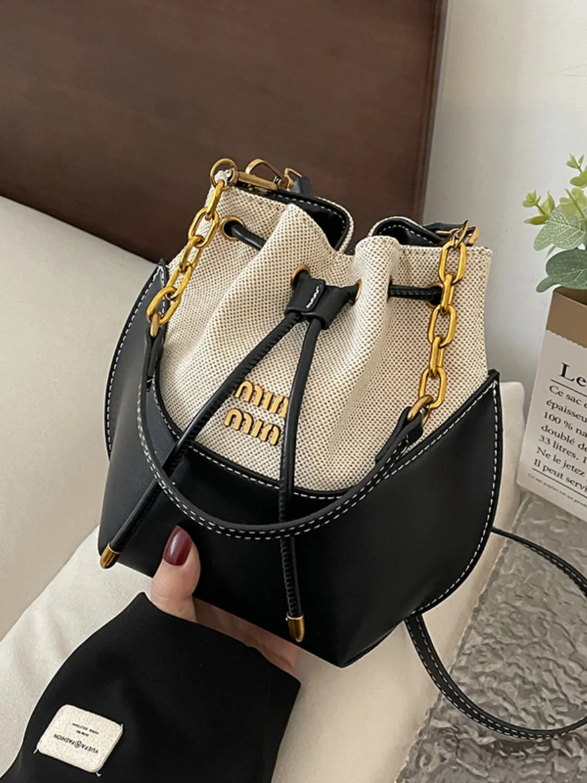 

Niche design stitching handbag 2025 spring and autumn luxury new small bag all-match one-shoulder messenger bucket bag women