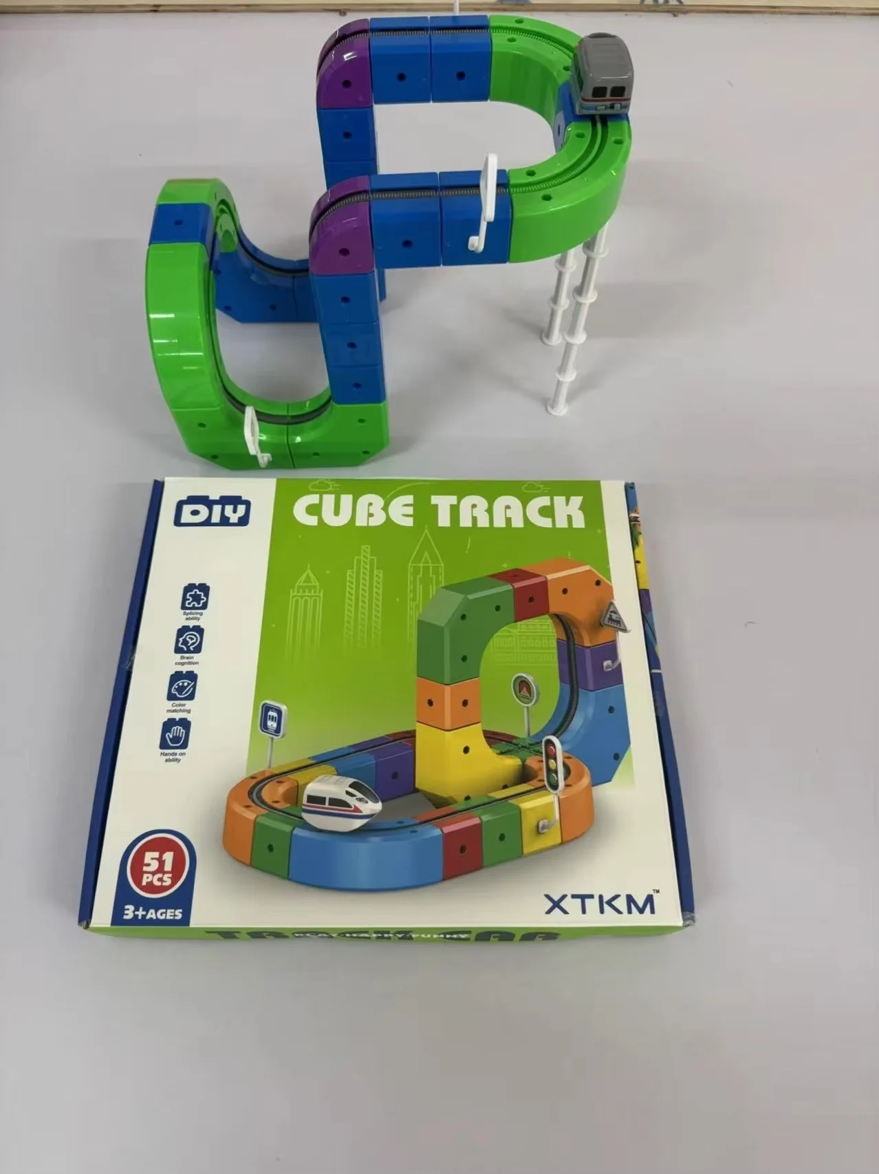 مجموعة مسارات مغناطيسية كهربائية مع مركبات مضادة للجاذبية - 100+ قطعة ألعاب بناء جذعية، لعبة هدية إبداعية للسكك الحديدية للأطفال