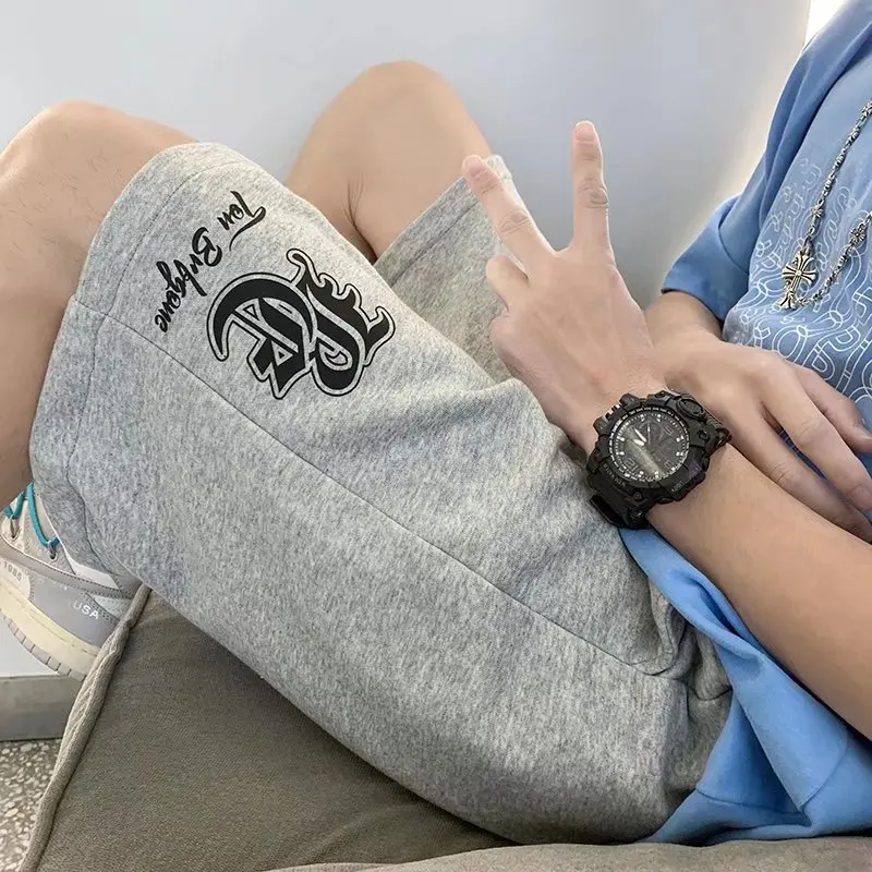 Oversized Shorts Men Casual Shorts Deformed Letter Print Shorts Loose Couple Five-point Shorts Basketball Short Pants