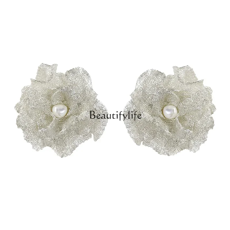 4 New popular camellia stud earrings niche light luxury exaggerated earrings gentle freshwater pearls