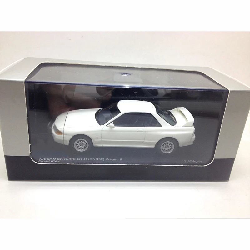 Limited 1:43 Scale Nissan GTR R32 Japanese Serie White Alloy Sports Car Model Adult Classic Collection Display Gift Boy Toy