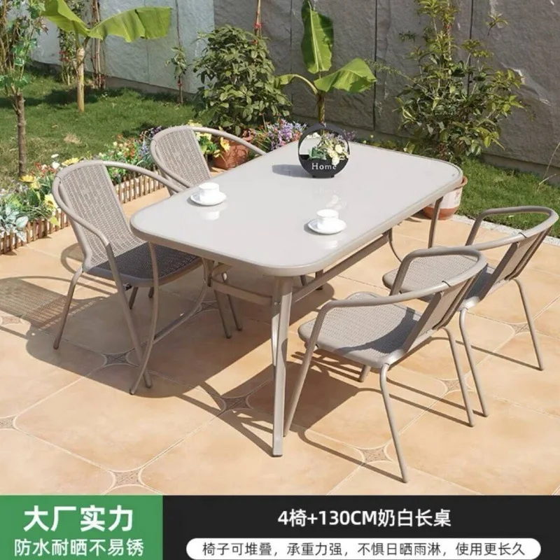 Variant: Table and chair comb