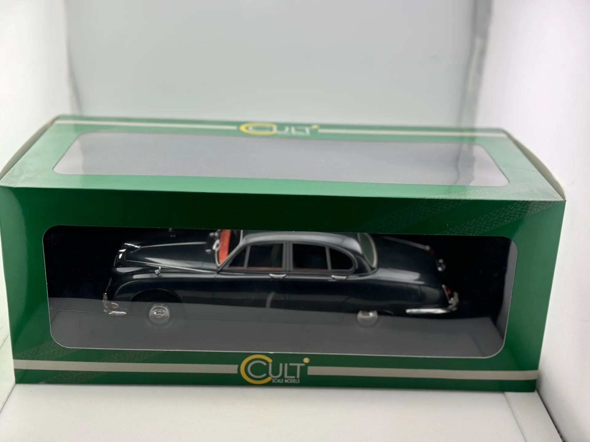 

Литой под давлением CULT масштаб 1/18 Jaguar S, серая модель автомобиля, Коллекционная игрушка, подарок, сувенир, украшение для дисплея