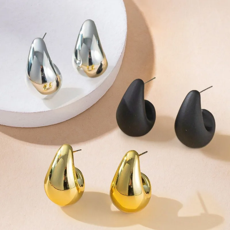 French Retro Earrings, Classic and Fashionable Water Droplet Shaped Women\'s Earrings, Versatile Earrings