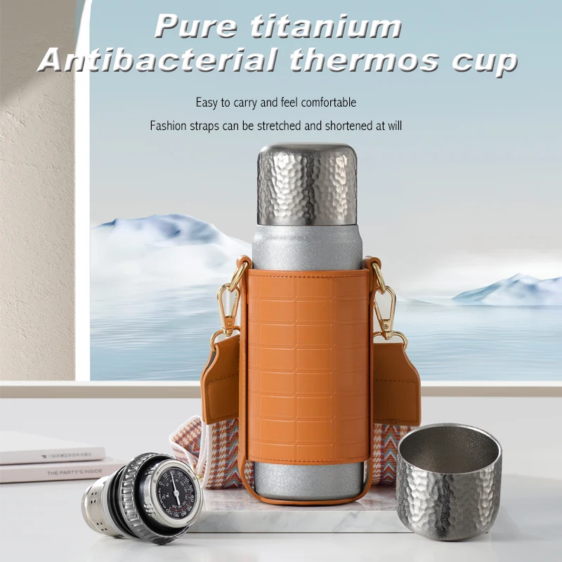 600ml/20oz  Titanium Alloy Vacuum Insulated Water Bottle Portable Gift Well-insulated Water Cup With Leather Cup Cover