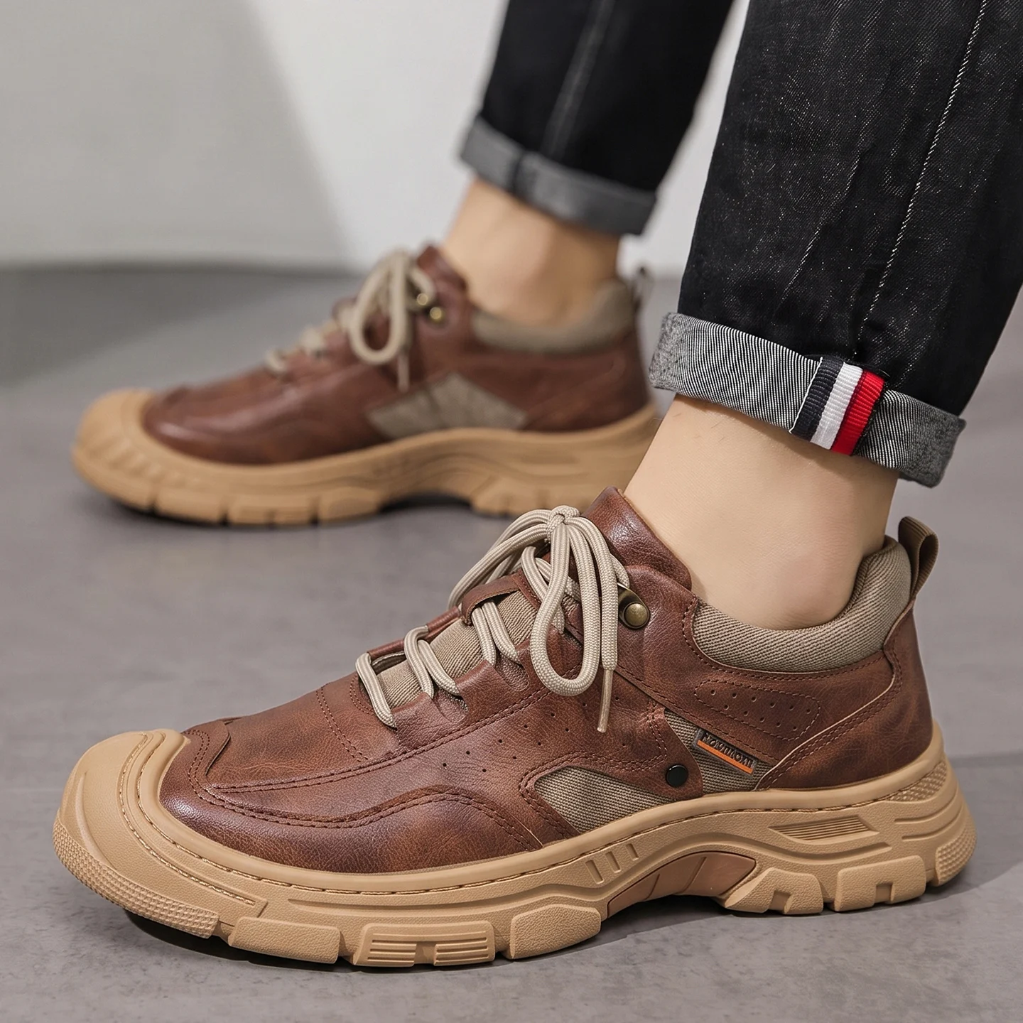 Autumn Climb Shoes Men's Hiking Shoes Soft-Soled Anti-Slip Toe-Cover Work Shoes Low-Top Lace Up Thick-Soled Outdoor 2026
