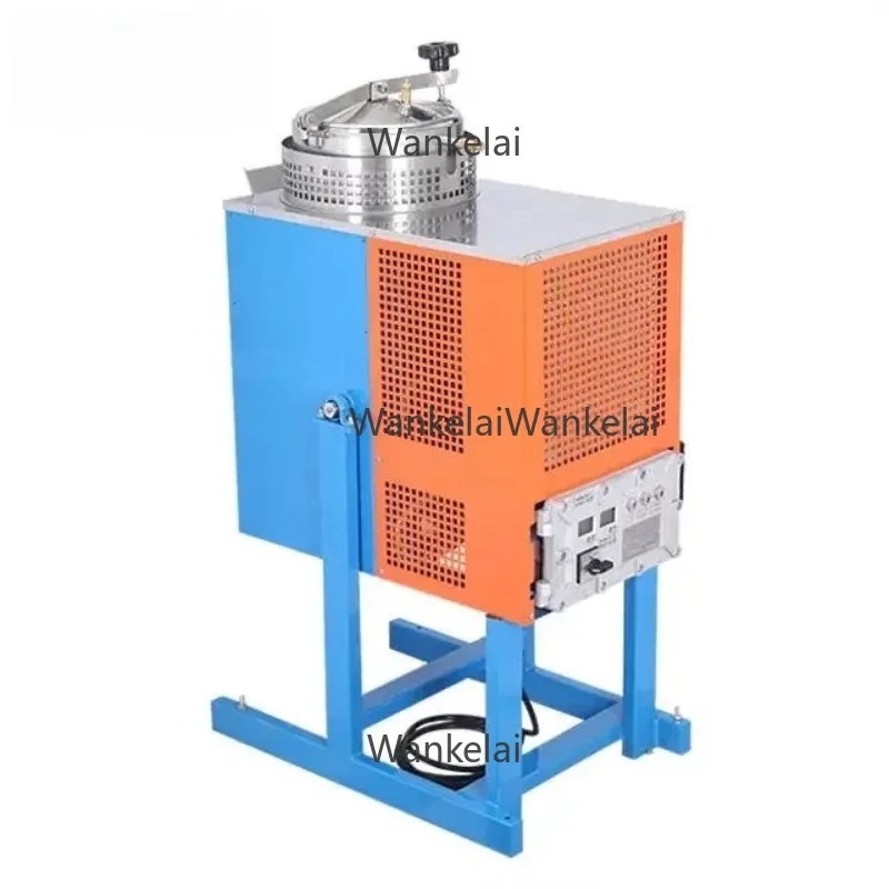 Waste solvent recycling machine