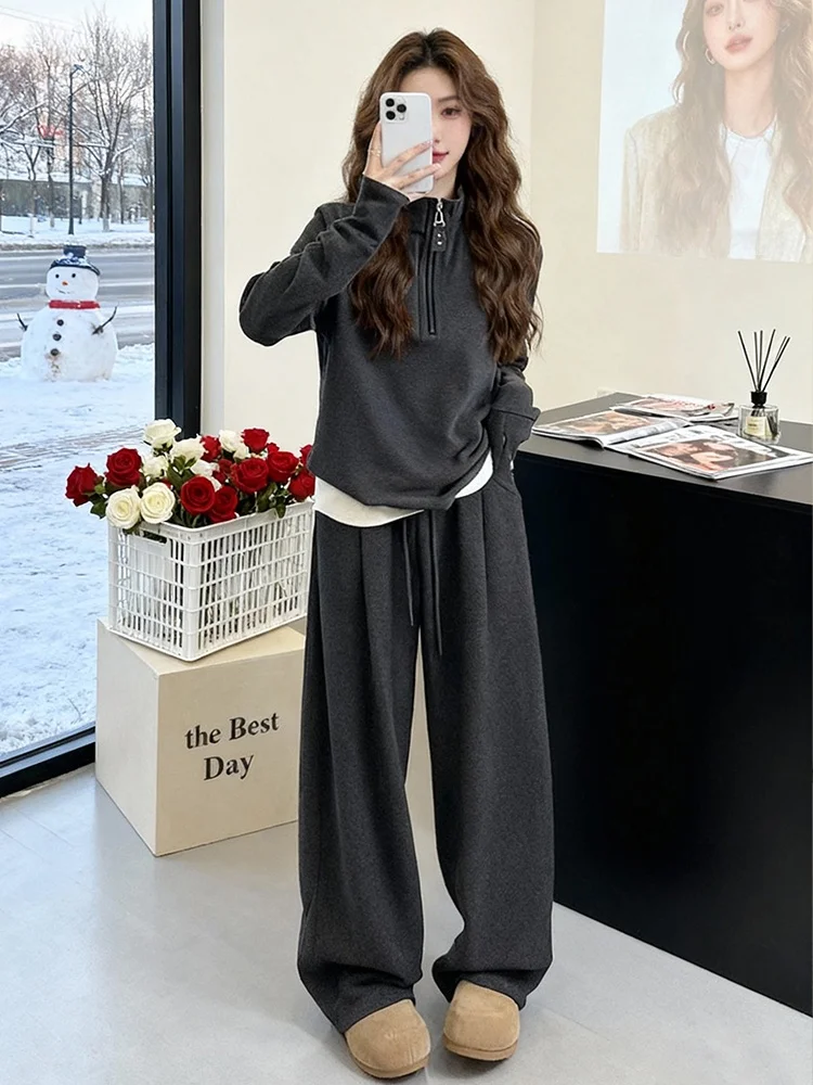 

Зимний новый модный антивозрастной повседневный спортивный костюм: стильный женский комплект из серого топа и широких брюк премиум-класса