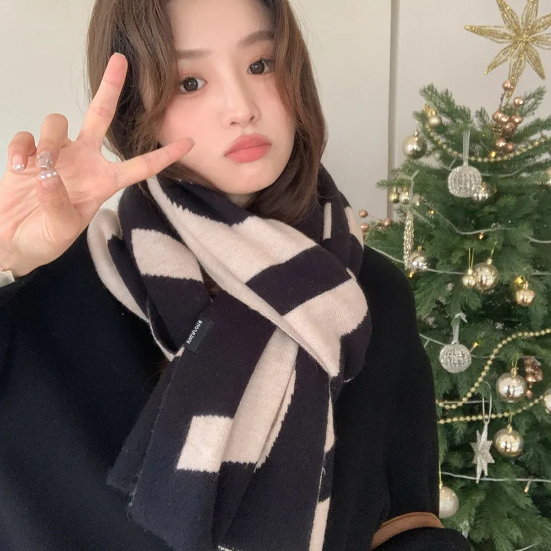 

double-sided alphabet fashion scarf for women, thickened and warm knitted student pashmina, high-end sense of neck warmer for