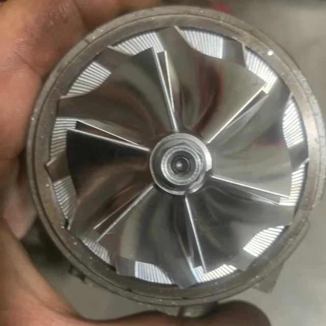 Turbosprężarka 12 Zwiększona Moc 18T 19T do N54 11652470366 Nowe Stan Zamiennik/Naprawa do Turbosprężarki Zwiększająca Moc