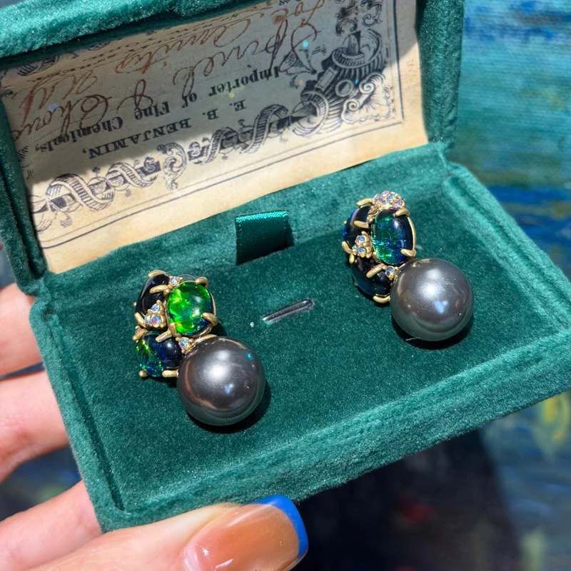 

Vintage Green Three Leaf Opal Pearl Earring Stud Grey Gold Color Rhinestone Jewelry Making Materials Designer Quality Wedding