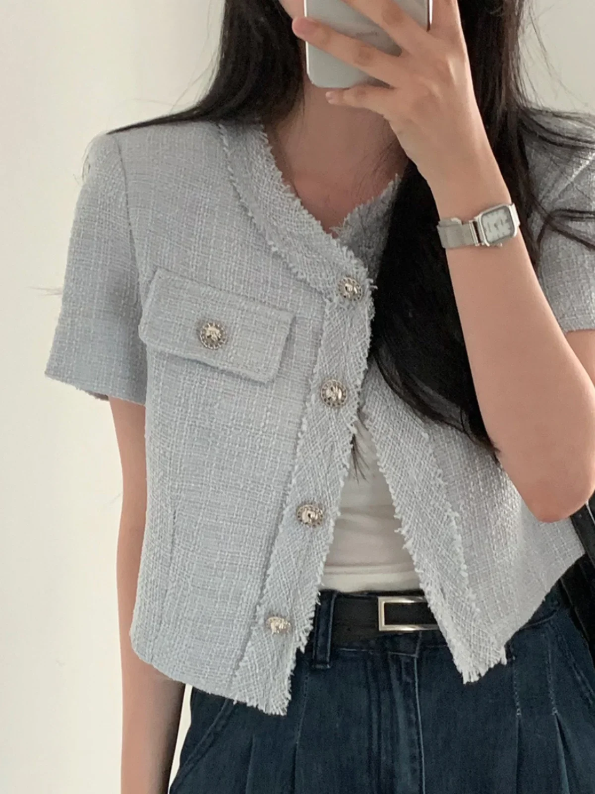 เสื้อแจ็คเก็ตสั้นสําหรับผู้หญิงฤดูร้อน 2025 สไตล์เกาหลีลุคระดับไฮเอนด์จับคู่กับคาร์ดิแกนและเสื้อแขนสั้น