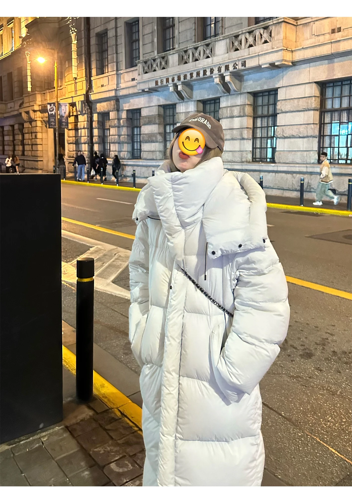 High-end Advanced Warm Extra Long Down Jacket Over The Knee 2026 New Winter Thickened Large Hooded Cotton Jacket for Women