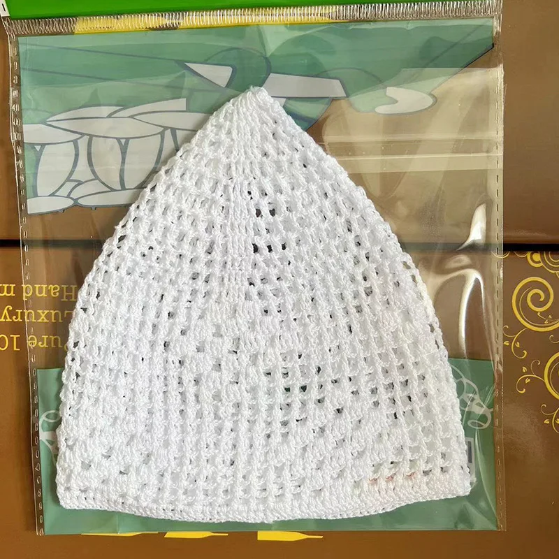 Muslimische Mützen für Männer Kleidung versand kostenfrei Schädel Gebets hut flach gestrickt Mesh Kufi Kippah islamisch Saudi-Arabien jüdisch weiß 0739