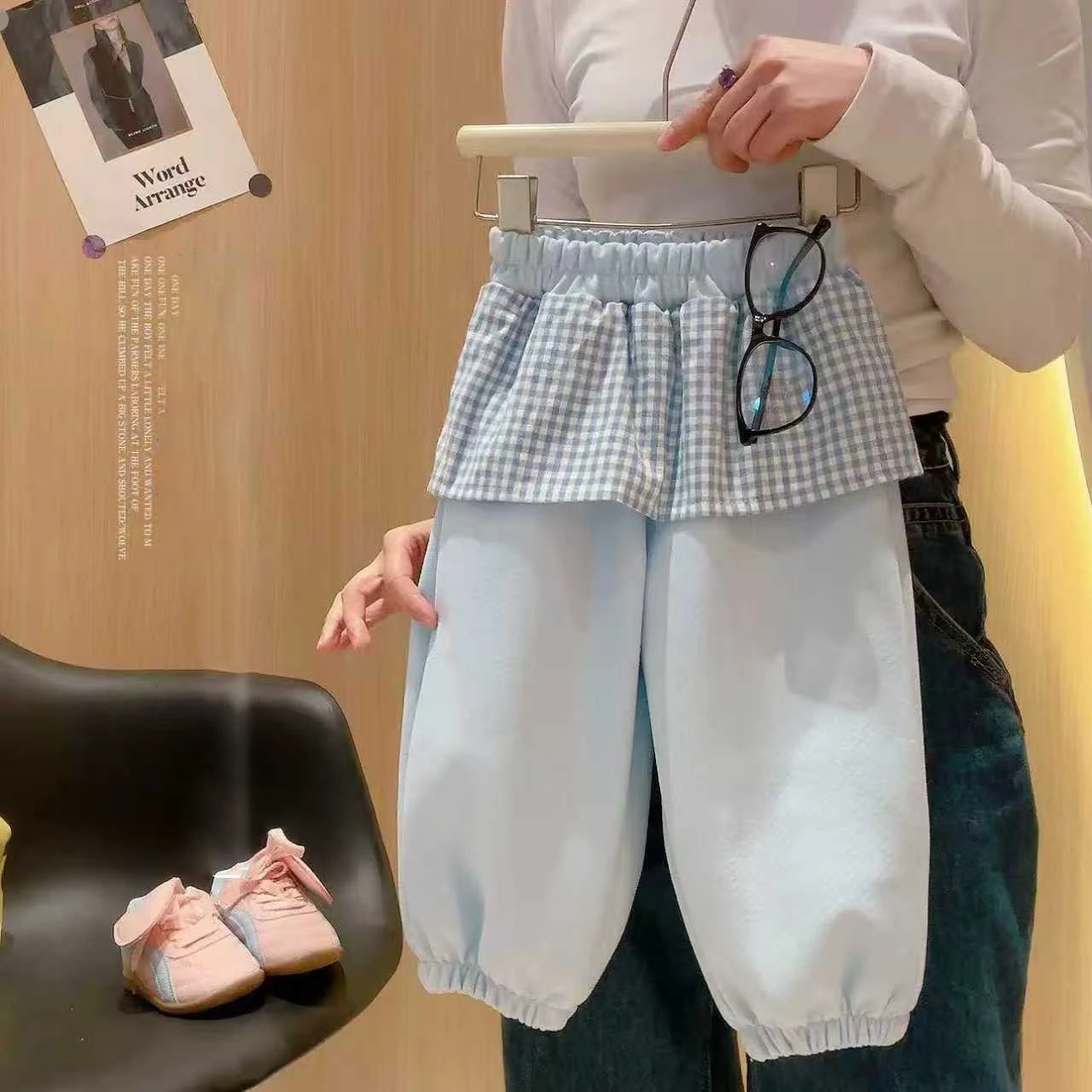 Baby-Mädchen-Sweatshirt mit Rundhalsausschnitt + Hosen mit Rüschenbündchen und Karomuster, 2-teiliges Outfit, Herbst 2026, süßer Cartoon-Print-Trainingsanzug, süße Freizeitkleidung für Kinder – Detail 4