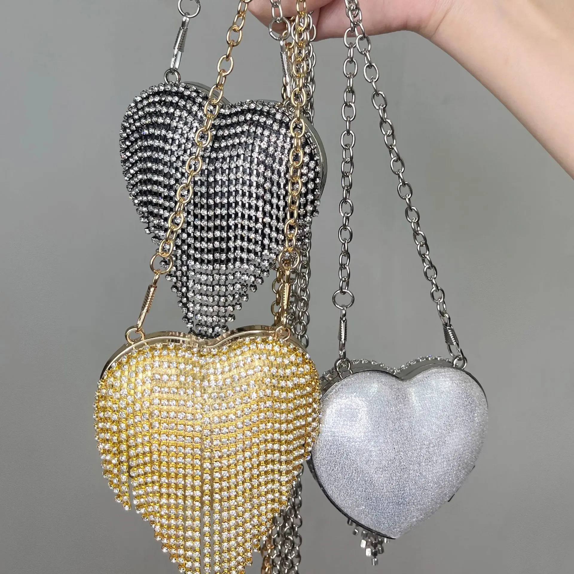 Luxury Small Bling Heart Shape Diamond Evening Clutch Rhinestones Purse Ladies Fashion Bag Designer Chain Shoulder Bag