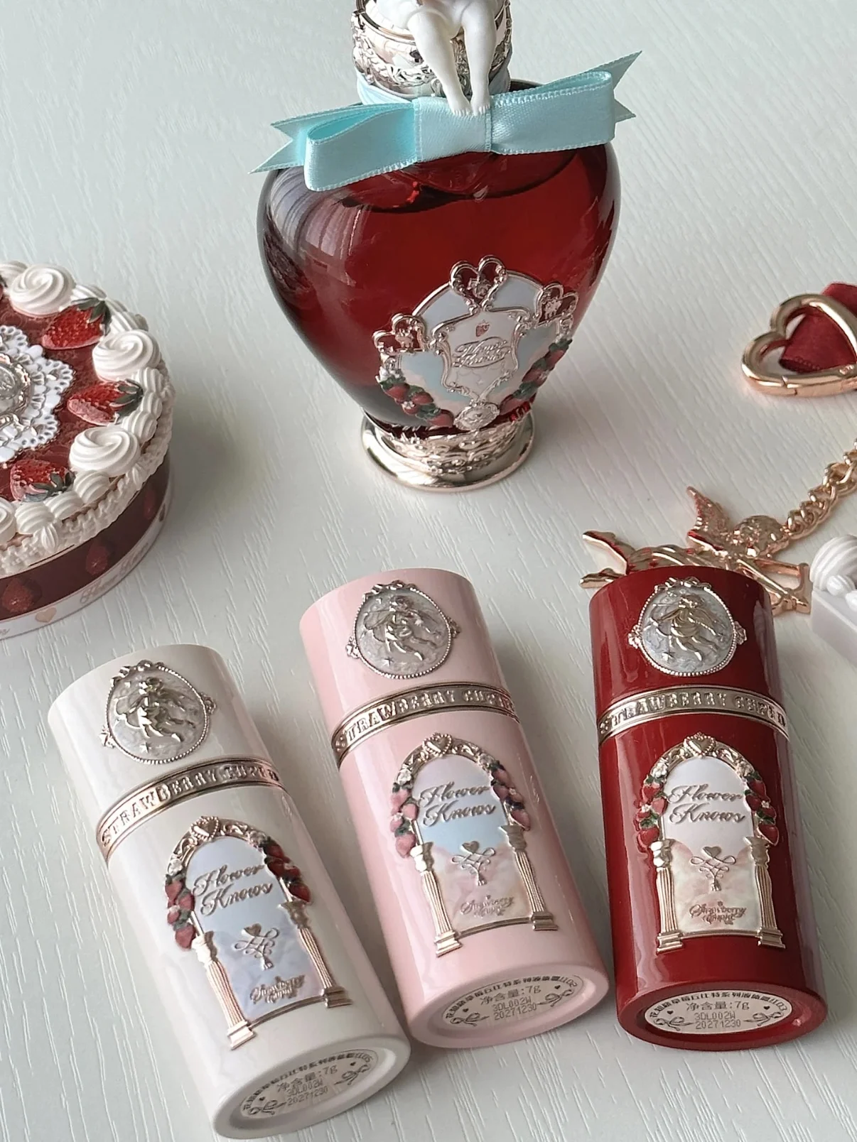 Fower sabe morango cupido conjunto de cosméticos batom blush configuração pó presente especial para menina festival de natal