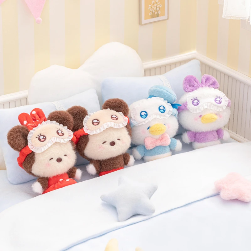 Disney Squinty Eyes Pajama Plush Keychain, Cute Cartoon Collectible Keyring, Soft Plush Toy Gift for Anime Fans