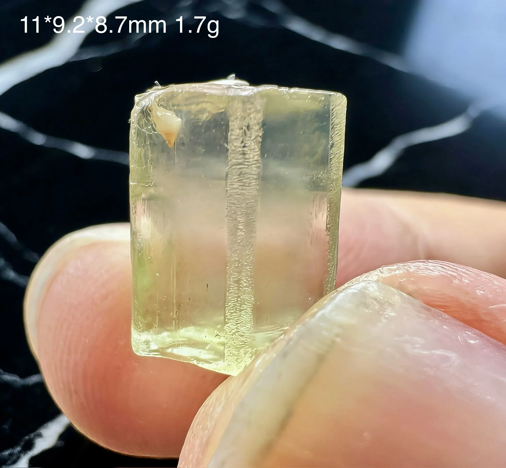 

Натуральный необработанный аквамарин с Мадагаскара: образец кристалла, целебный камень, украшение для дома, коллекционный подарок