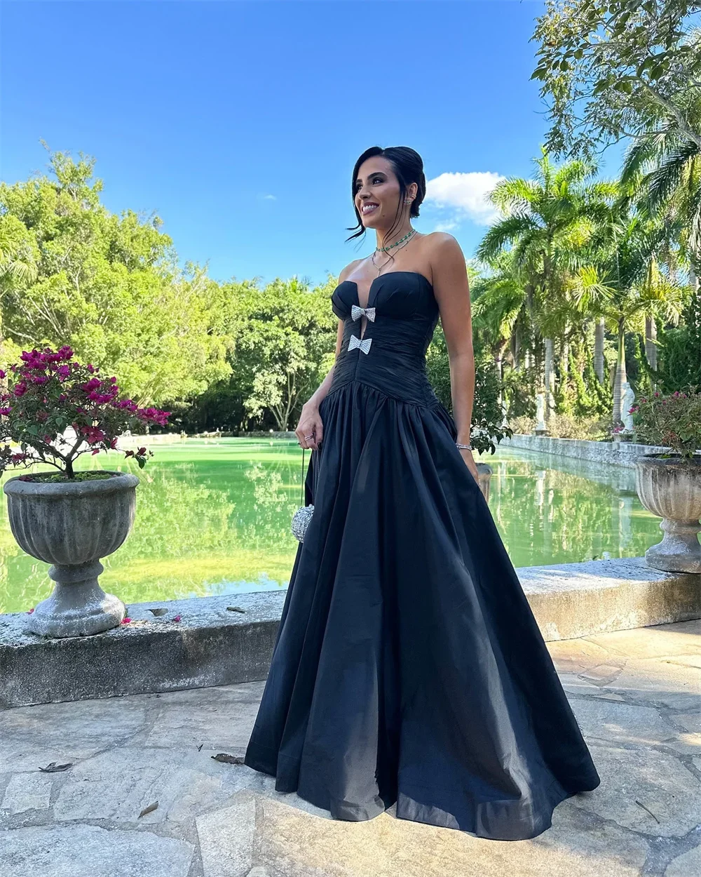 Customized Black Deep V-neck Crystal Bow Evening Dresses A-Line Sleeveless vestidos de noche Floor-Length Party Prom Dress 2025