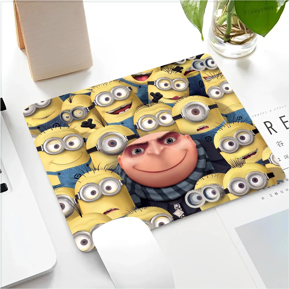 Cartoon L-Lovely M-MinionS Mousepad Small LockEdge Mouse Pad For Gamers Computer Desk Pad Rectangular Anti-slip Rubber