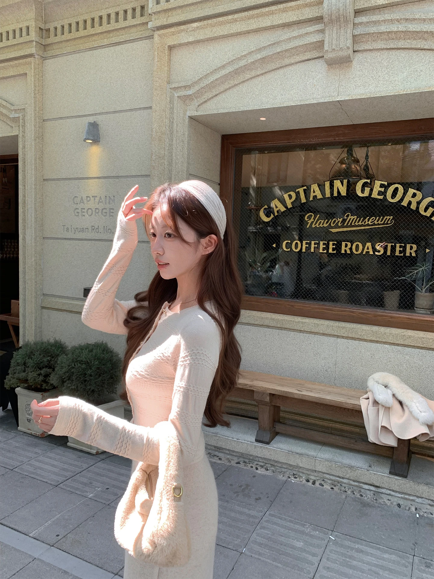 

Новая модель: Женский вязаный кардиган свободного кроя из плотной пряжи, приталенный, для повседневной носки