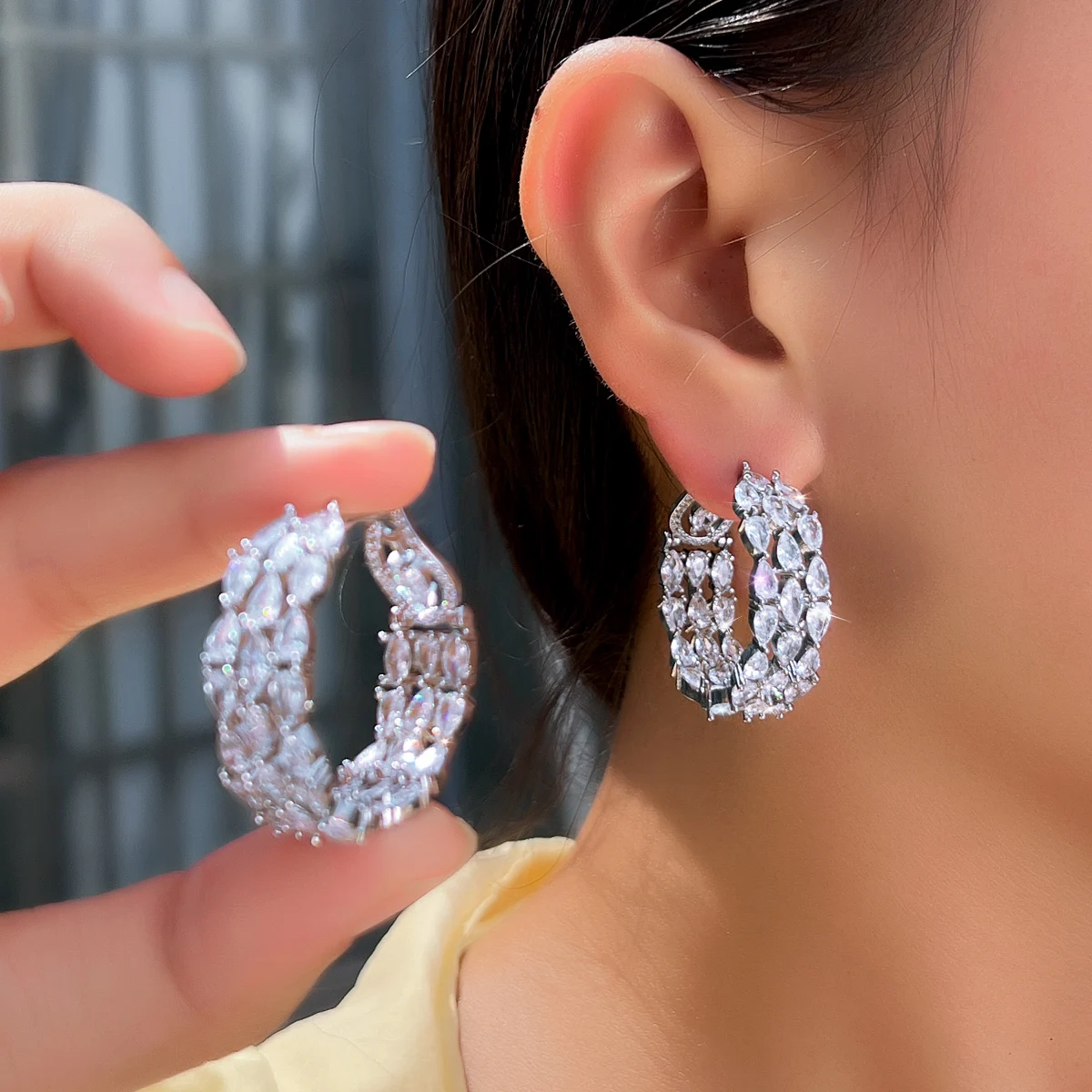 CWWZircons Clear White Double Sided CZ Paved Triple Round Big Chunky Hoop Earrings for Women Luxury Wedding Party Jewerly E0935