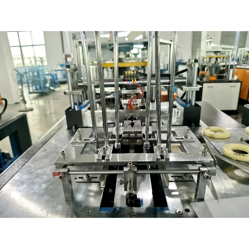 Image 3: Machine entièrement automatique de fabrication de gobelets en carton jetables pour café, machine de fabrication de gobelets en papier jetables de haute qualité