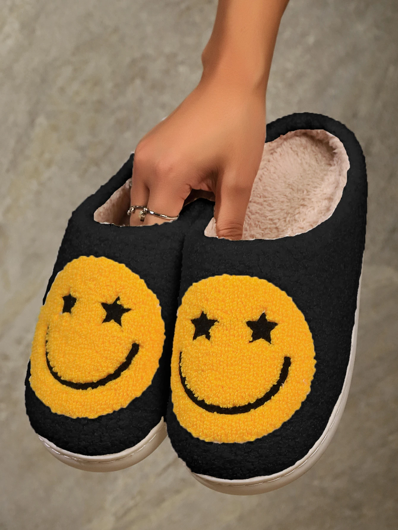 Women's Winter Slippers New Halloween Cartoon Star Eyes Smiling Face Indoor Warm Plush Slippers