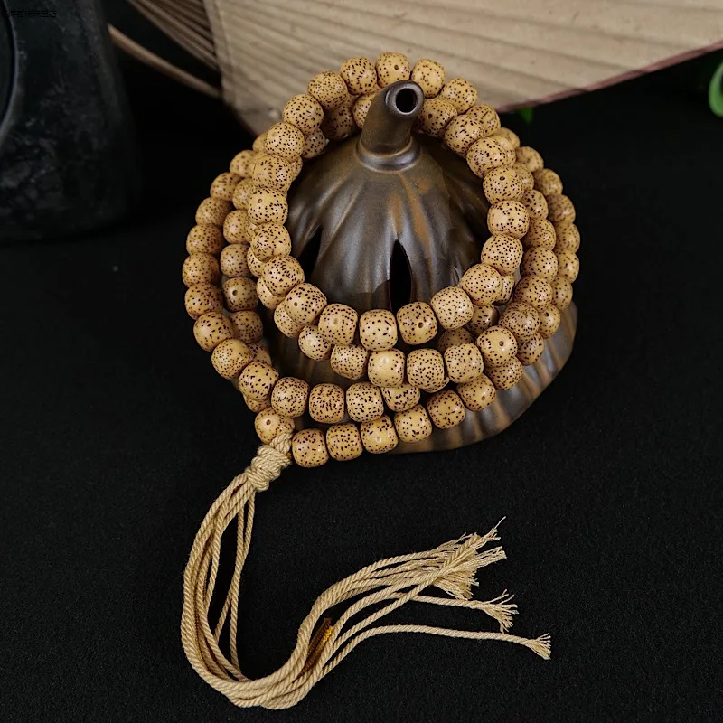 Natural Chen Seed Moon Bodhi 108-Bead Bracelet, A Cultural Artistic Item Both Men And Women, Featuring High-Density