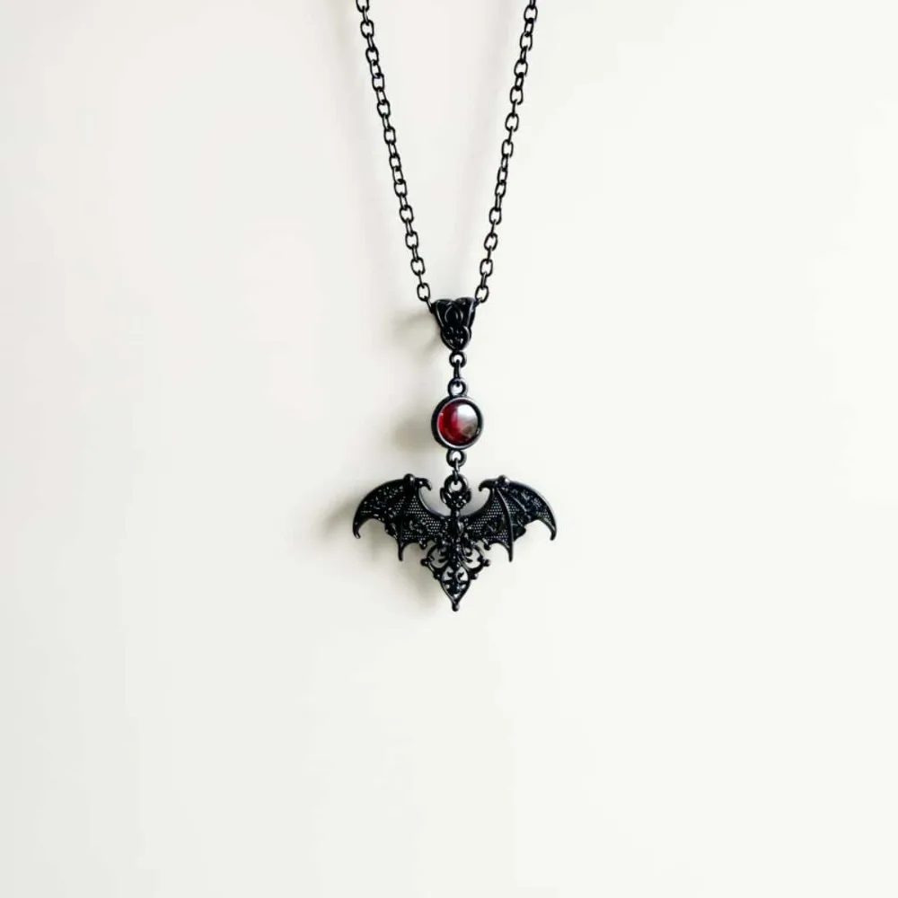 Gothic Red Crystal Vampire Black Bat Pendant Necklace for Women Halloween Party Satanic Pagan Witchcraft Jewelry Accessory Gifts