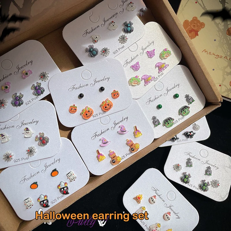 Juego de 3 pares de pendientes pequeños creativos de dibujos animados de Halloween para mujeres y niñas, pendientes divertidos con personalidad, accesorios, regalos