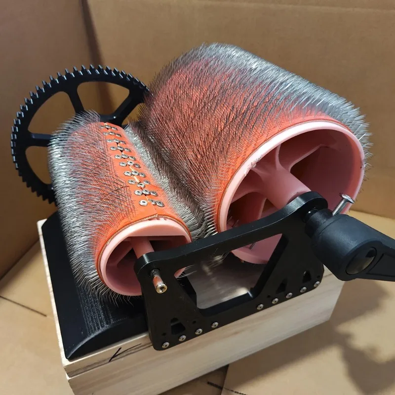 Hand-Cranked Wool Carding Machine - Portable Fiber Blender for Spinning, Felting, DIY Craft Tool