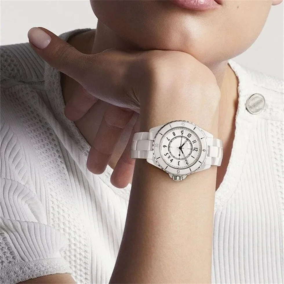 2025 Top-Luxusuhr im klassischen Stil, hochwertiges Keramikarmband, Diamantuhr für Damen, Kalenderzifferblatt, 33 mm oder 38 mm Damen-Quarzuhr