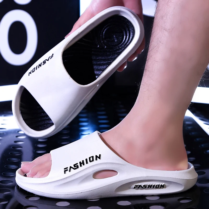 2025 جديد الرجال سميكة وحيد الصيف الشاطئ الشرائح الحمام المضادة للانزلاق النعال الصنادل الناعمة البساطة الترا ضوء إلكتروني الحذاء