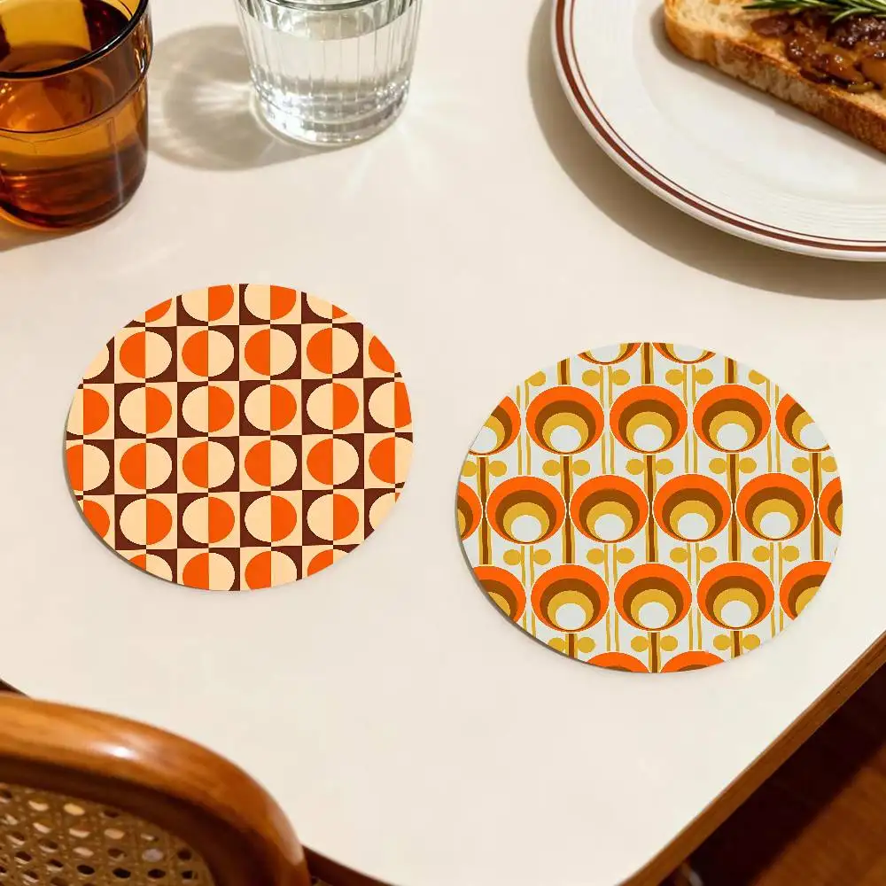 70s Retro Orange And Brown Conjoined Balls Round Wooden Coasters Suitable For Restaurants And Coffee Home Gift Choice Holidays