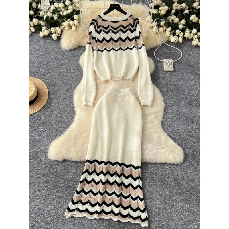 Korea Fashion Vintage Contrast Wavy O-neck Long Sleeve Knitted Sweater Tops High Waist Slim Skirt Women Two-piece Sets Autumn image 2