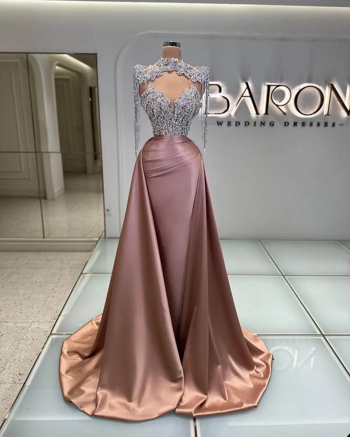 Glitter Prom Dress Crystal Tassel Evening Gowns Rhinestone Pearl Slim Sweep Train Sleeveless Party Dress