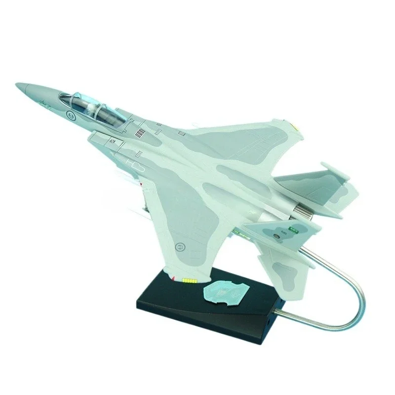 

Air Force F-15 fighter model resin process ornament