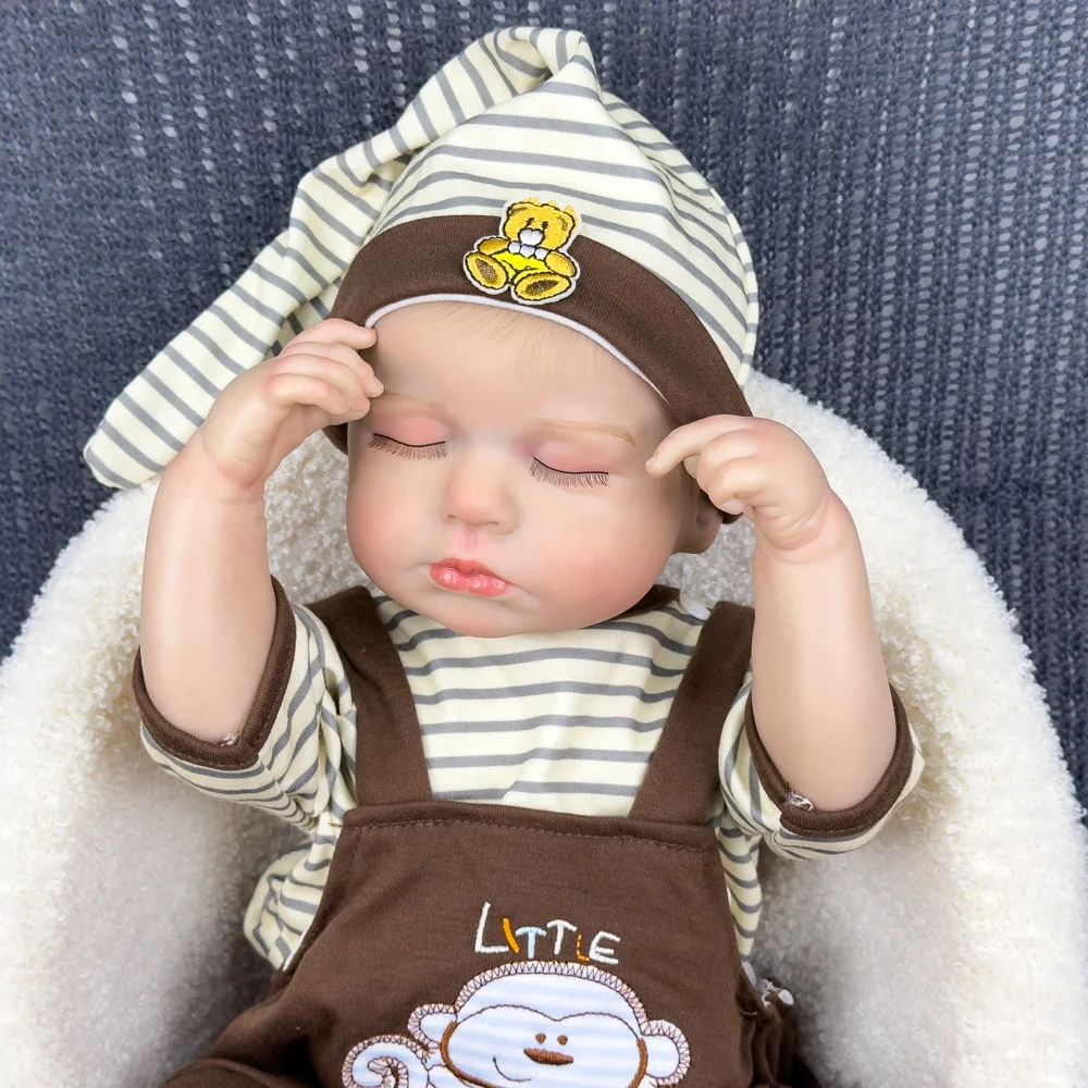 دمية ريبورن من الفينيل مقاس 20 بوصة |   لعبة نابضة بالحياة ذات عين مغلقة، إصدار قابل للجمع، ملابس مخططة كرتونية، قابلة للتقديم