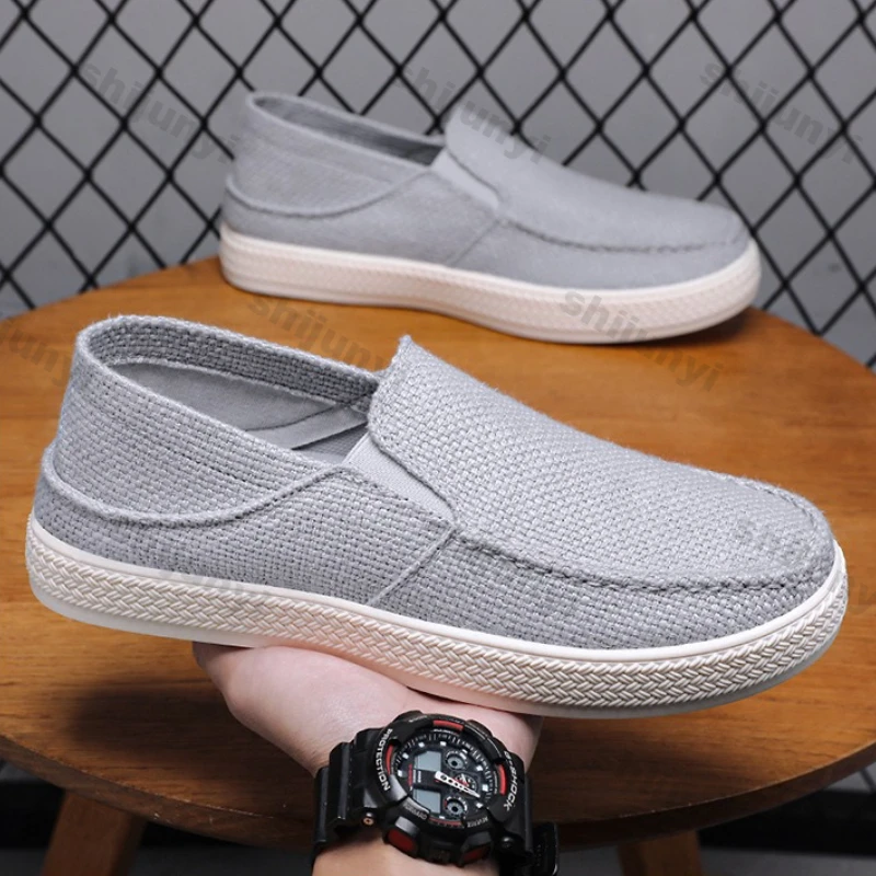 

Мужская повседневная обувь с низкой посадкой, лето 2024, дышащие удобные полутапочки без шнуровки на мягкой подошве, модные легкие нескользящие туфли на плоской подошве