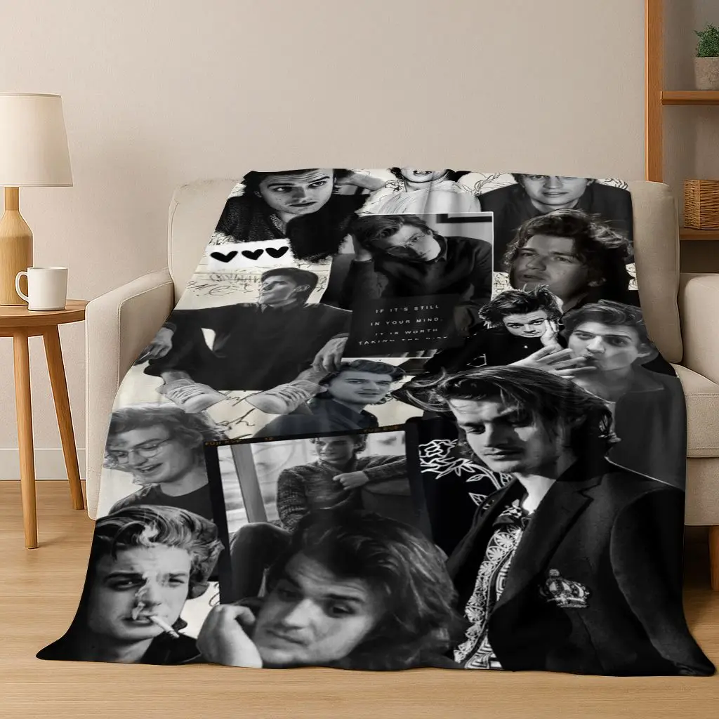

26 Style Joe Keery Art Flannel Blanket,warm and Cozy Soft Throw Blanket for Home Bedroom Bed Sofa Picnic Office Cover Gift Kids