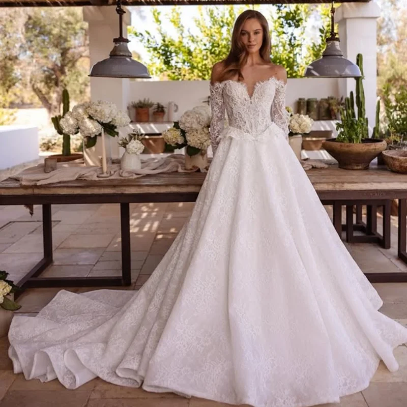 Abiti da sposa con applicazioni bianco avorio lucido con spalle scoperte Gonna a trapezio con decalcomania maniche lunghe Abiti realizzati su misura