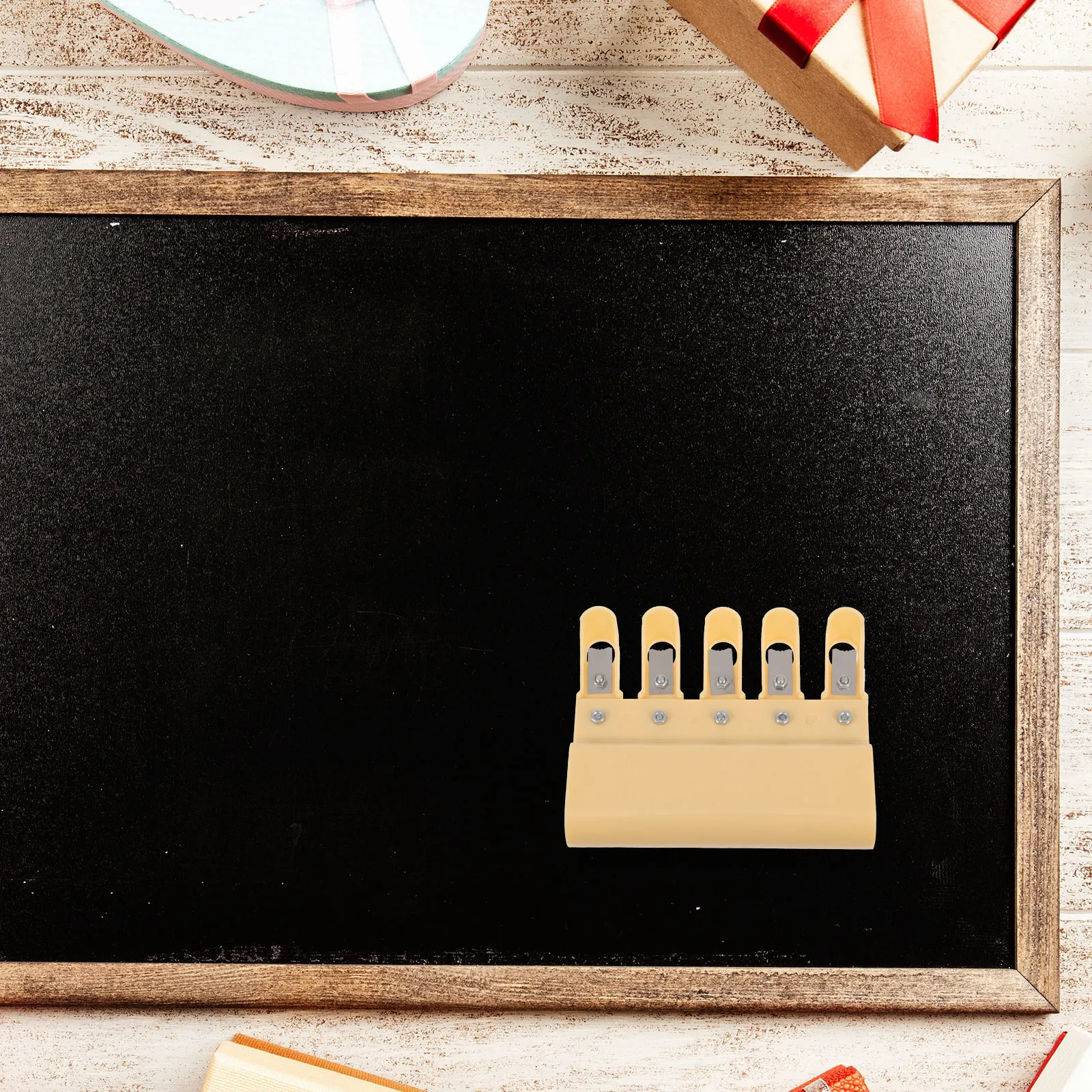 

Plastic Portable Staff Drawing Tool Blackboard Painting Tool Wear Resistant Long Term Use Music Teachers Practical Scribe