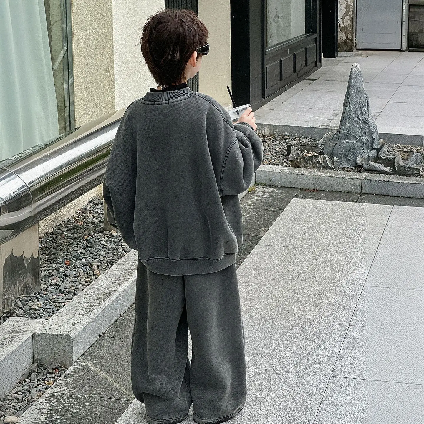 ملابس الأطفال الاطفال الكورية نمط مجموعة عادية 2025 الخريف الشتاء جديد بنين ريترو الصوف الدافئة فضفاضة مريحة قطعتين مجموعة