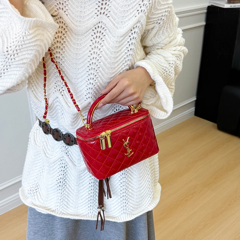 

Classic Designer Paris Inspired Tote Bag - Elegant Leather for Women Casual Large Capacity Vintage Fashion
