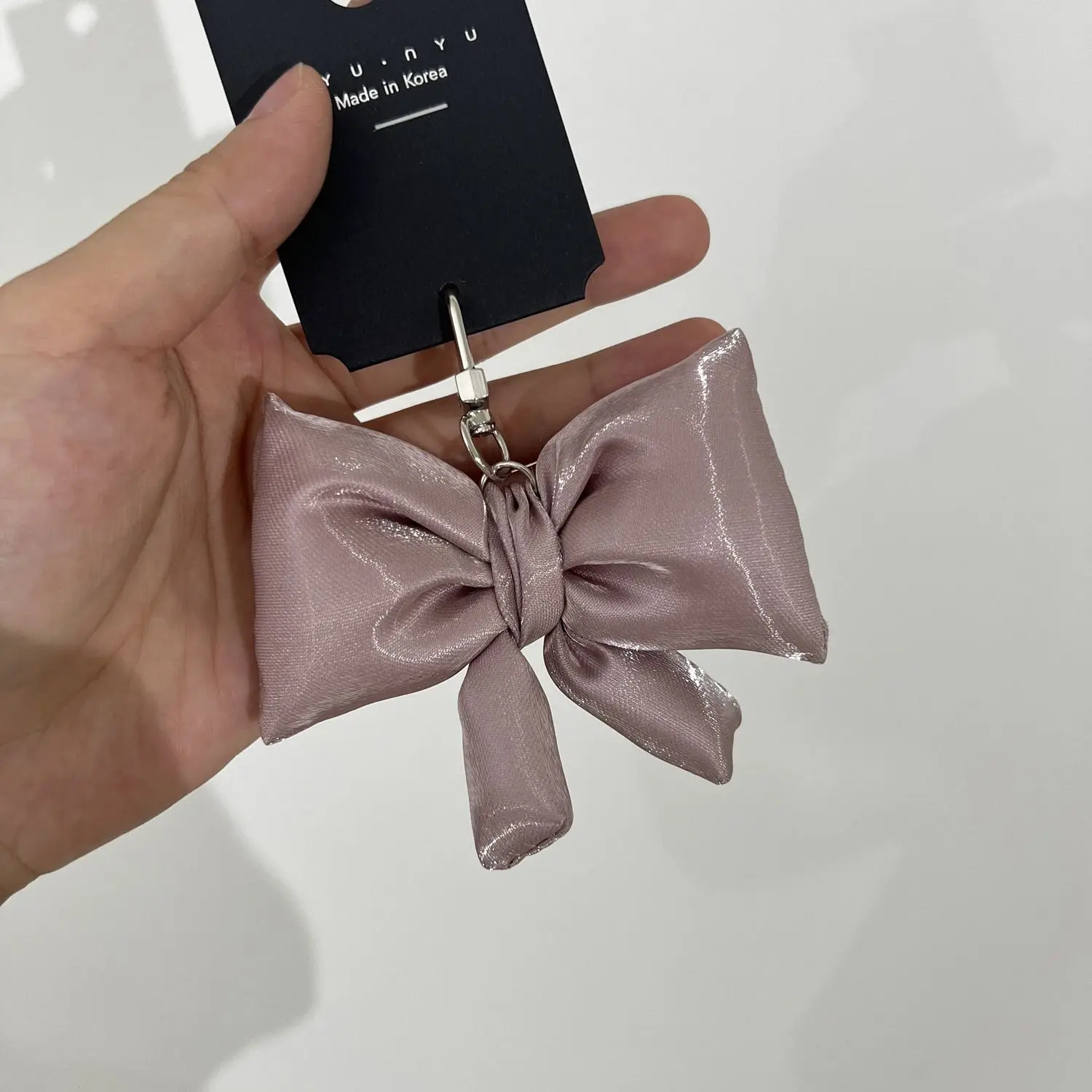 Y2K Korean Shiny Satin Bowknot Keychain Fashion Simple Bow Keyring Bag Pendant Handbag Hanging for Women Girls Decoration Gifts